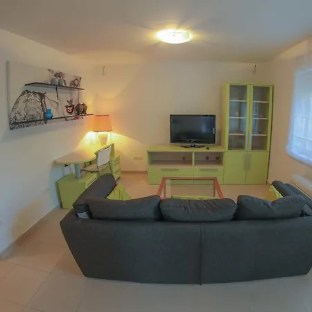 Apartment Pinus Split
